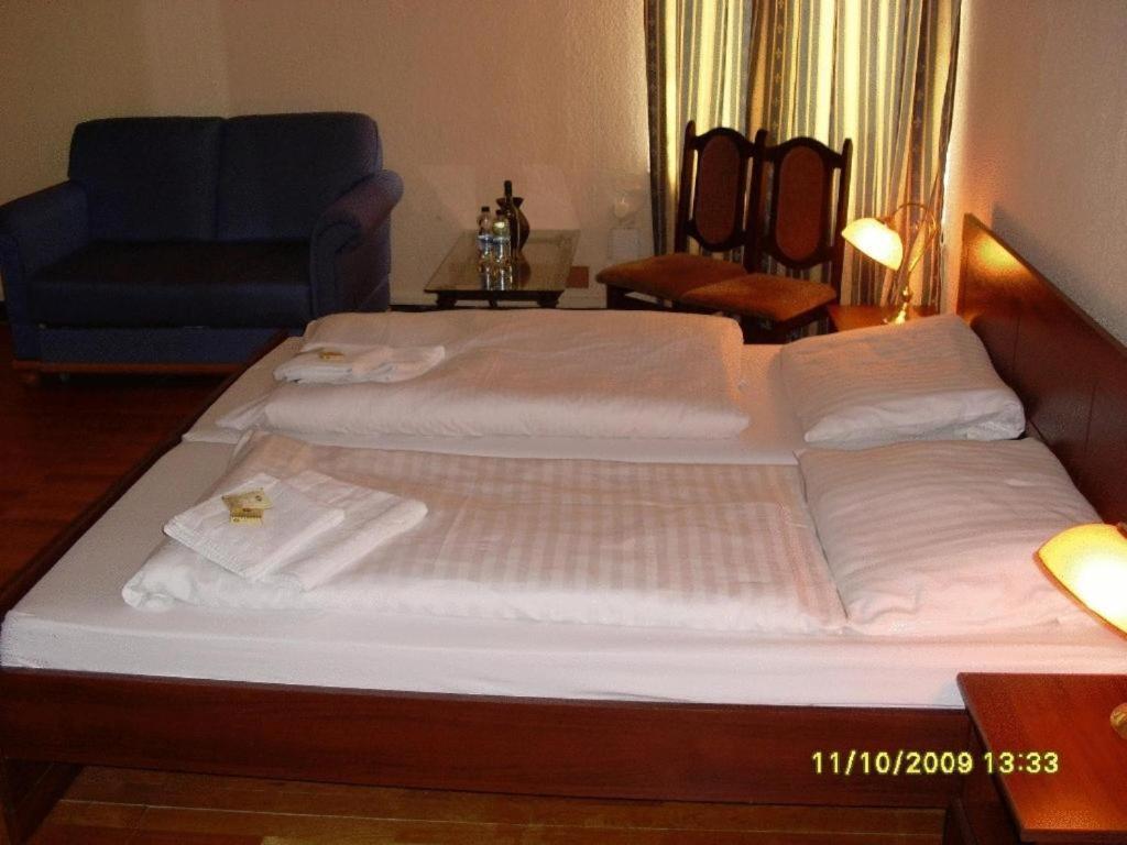 Hotel Central Inn Am Hauptbahnhof Pension Berlin Bagian luar foto