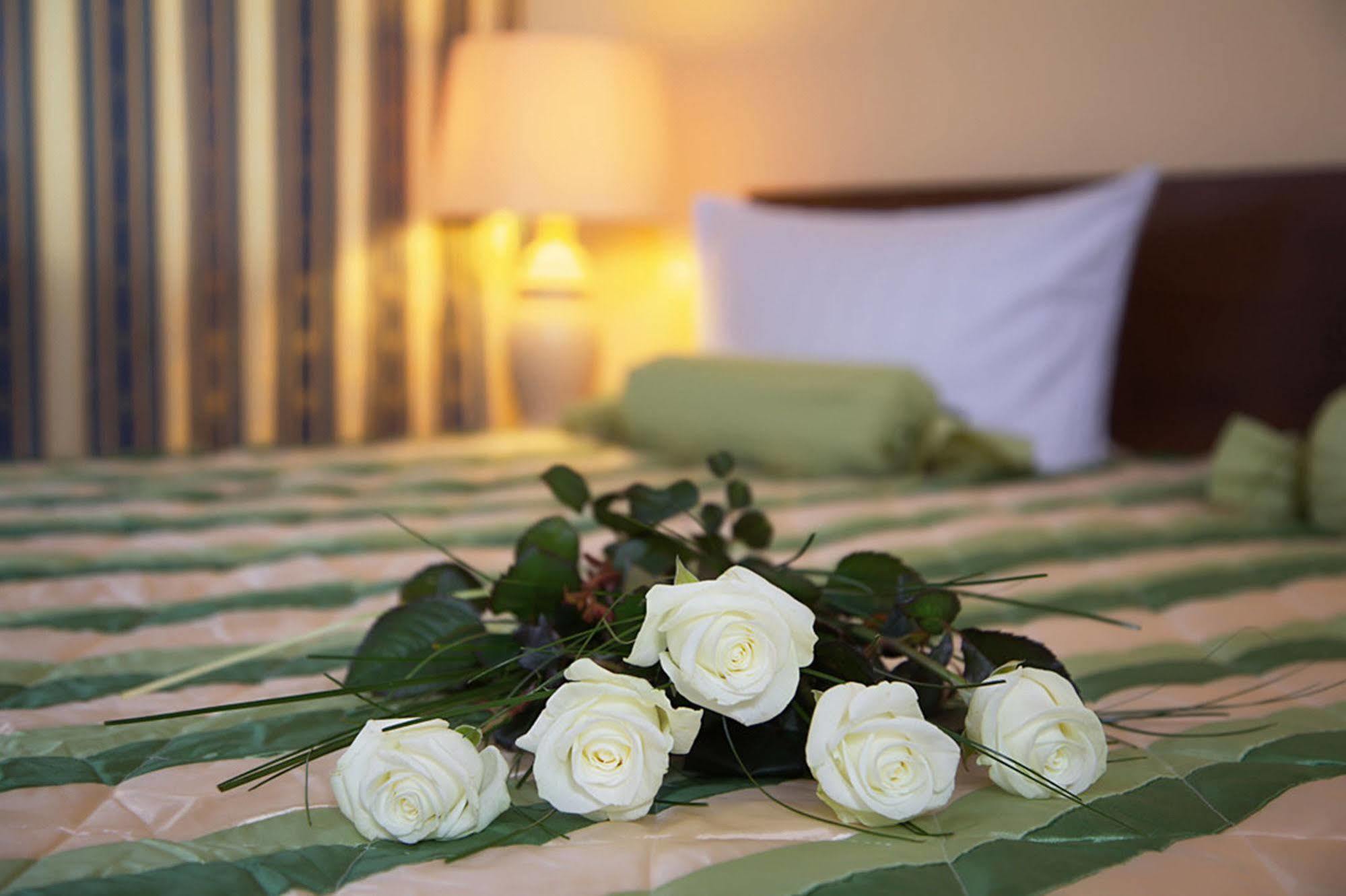 Hotel Central Inn Am Hauptbahnhof Pension Berlin Bagian luar foto